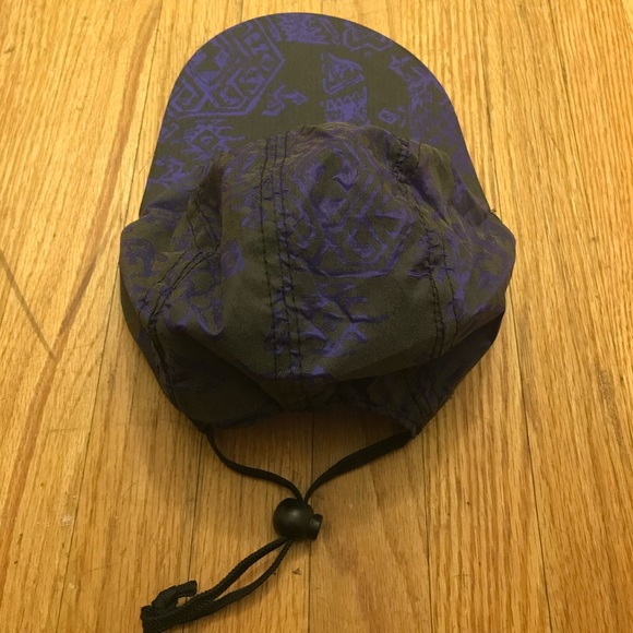 Vintage 90s skater biker hat with adjustable back - Picture 3 of 7